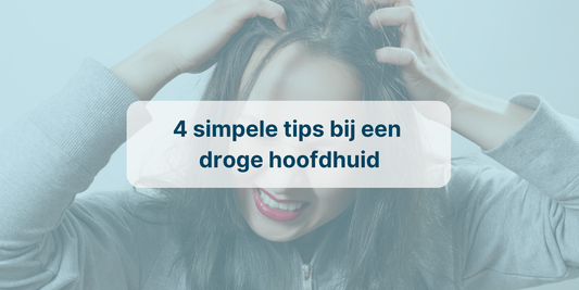 vrouw met jeukende hoofdhuid krabt zich in de haren