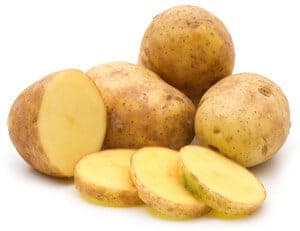 Donkere huidvlekken verminderen met een aardappel Afbeelding