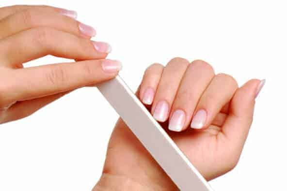 Vijlen en polijsten van je nagels Afbeelding