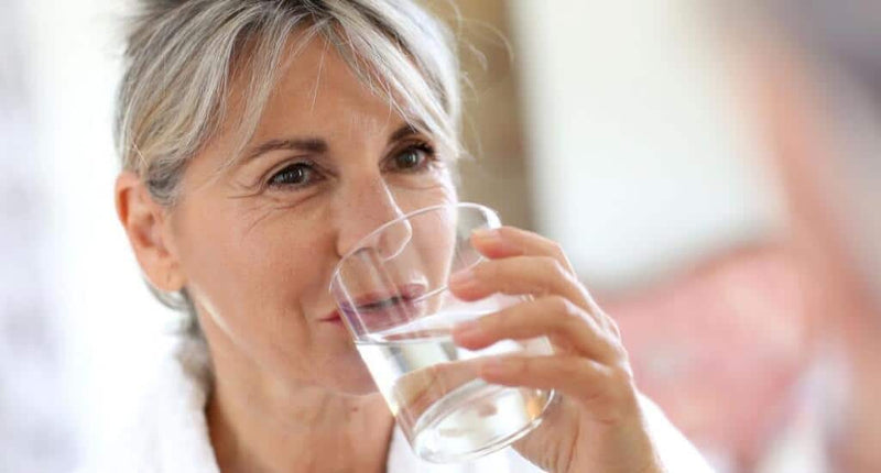 5 dingen die met je lichaam gebeuren als je te weinig water drinkt!