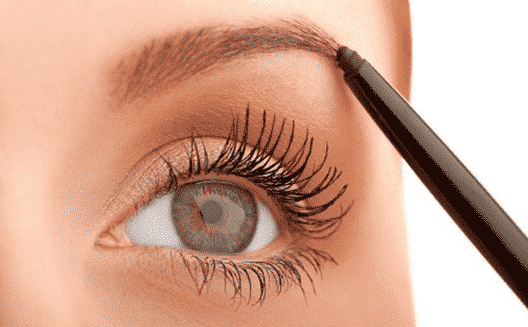 Verzorgde wenkbrauwen zijn de goedkoopste facelift